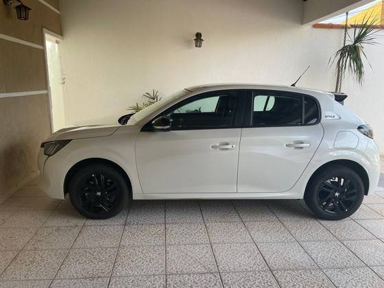 PEUGEOT 208 1.0 FIREFLY FLEX STYLE MANUAL PEUGEOT 208 1.0 FIREFLY FLEX STYLE MANUAL